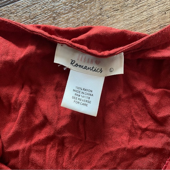 Urban Romantics Button Up Blouse - Picture 3 of 4